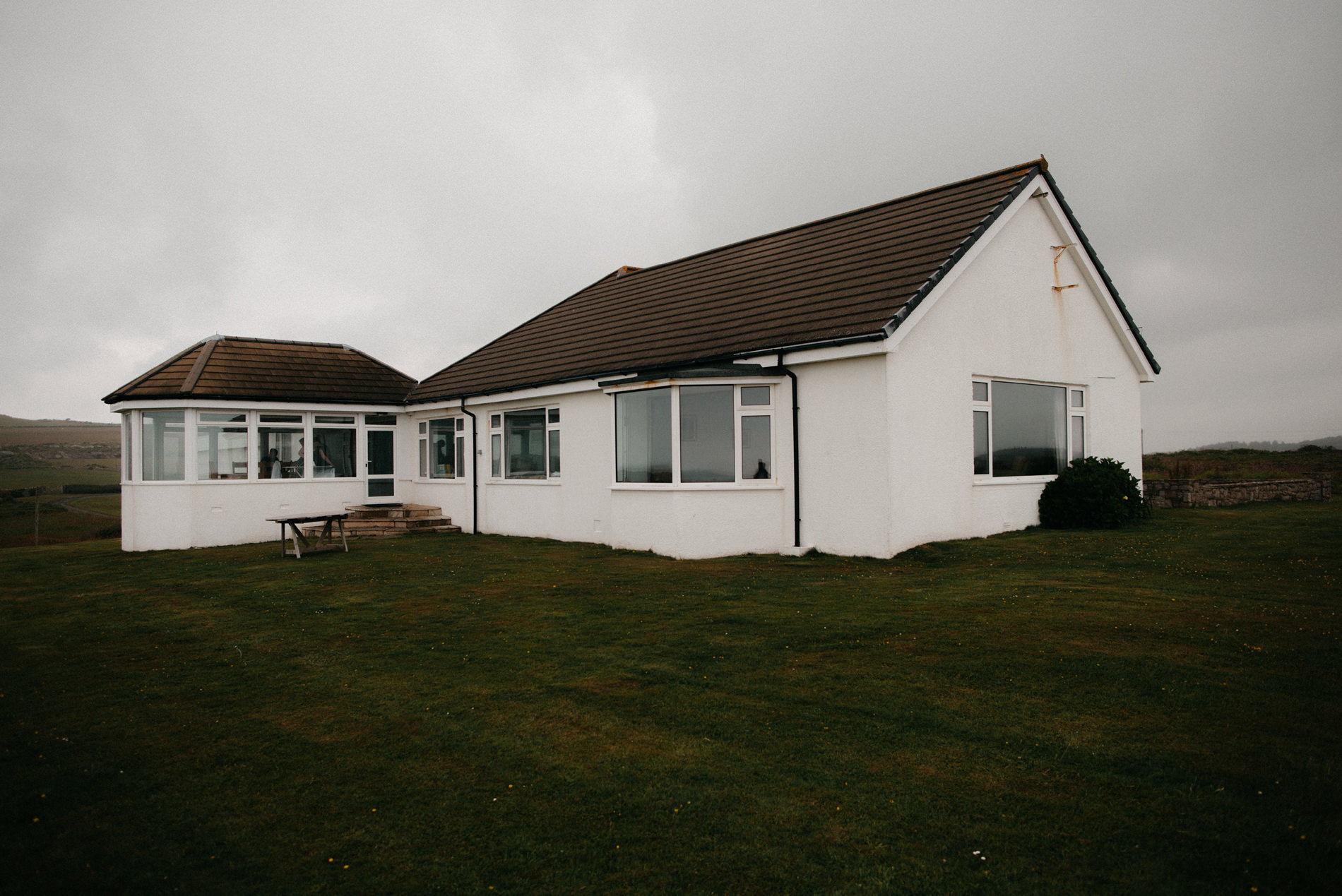 wales wedding photographer