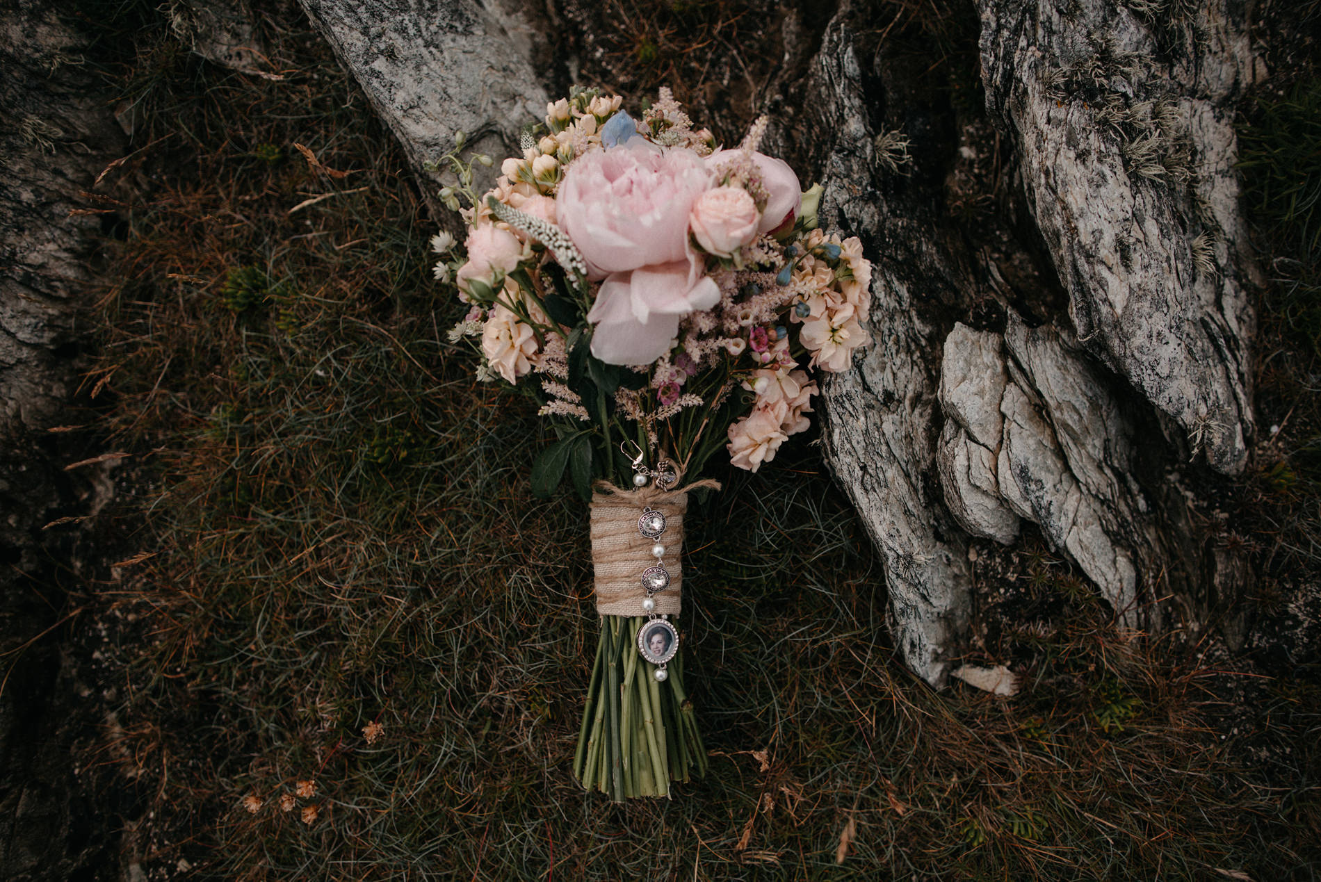 wales wedding photographer