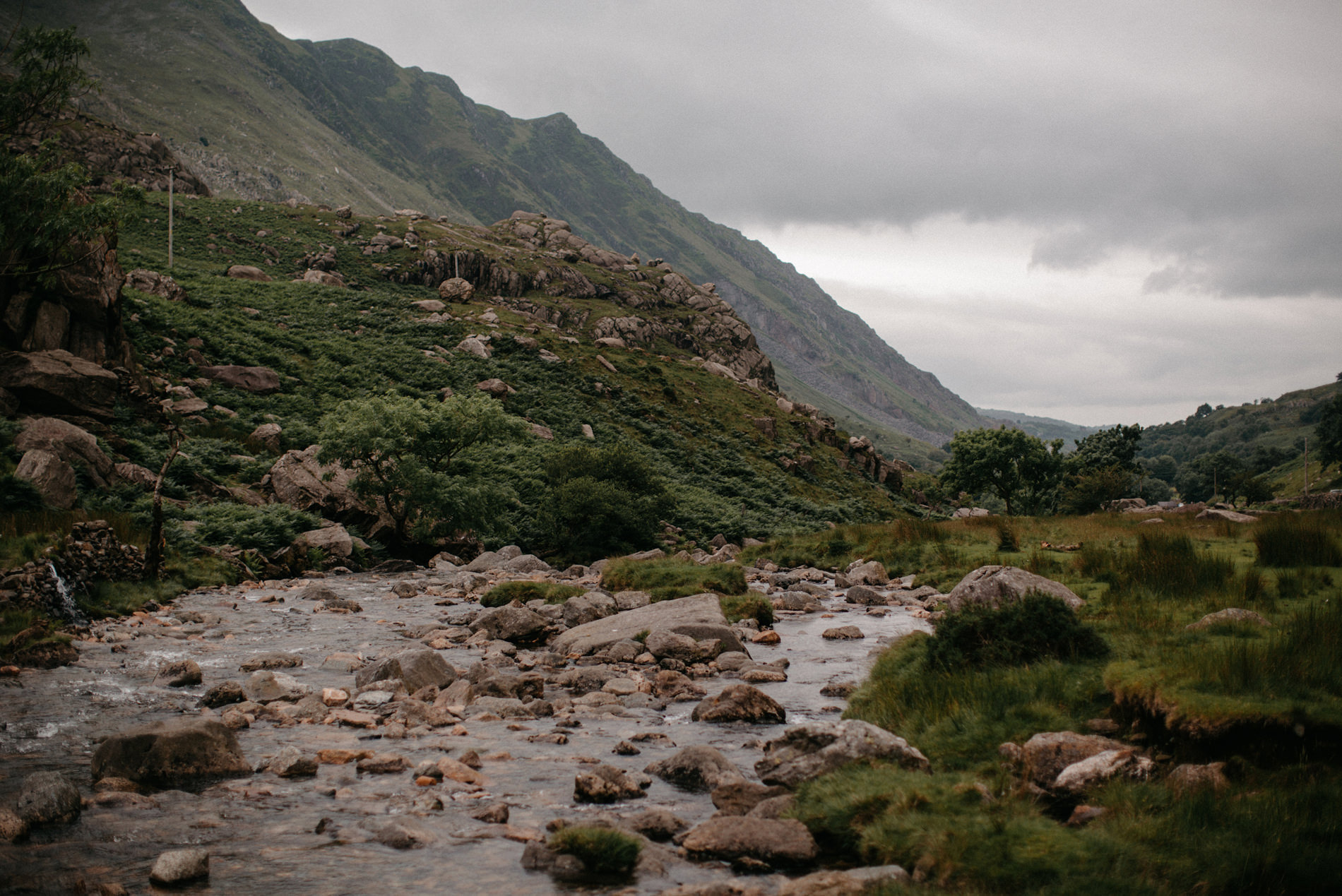 wales wedding photographer