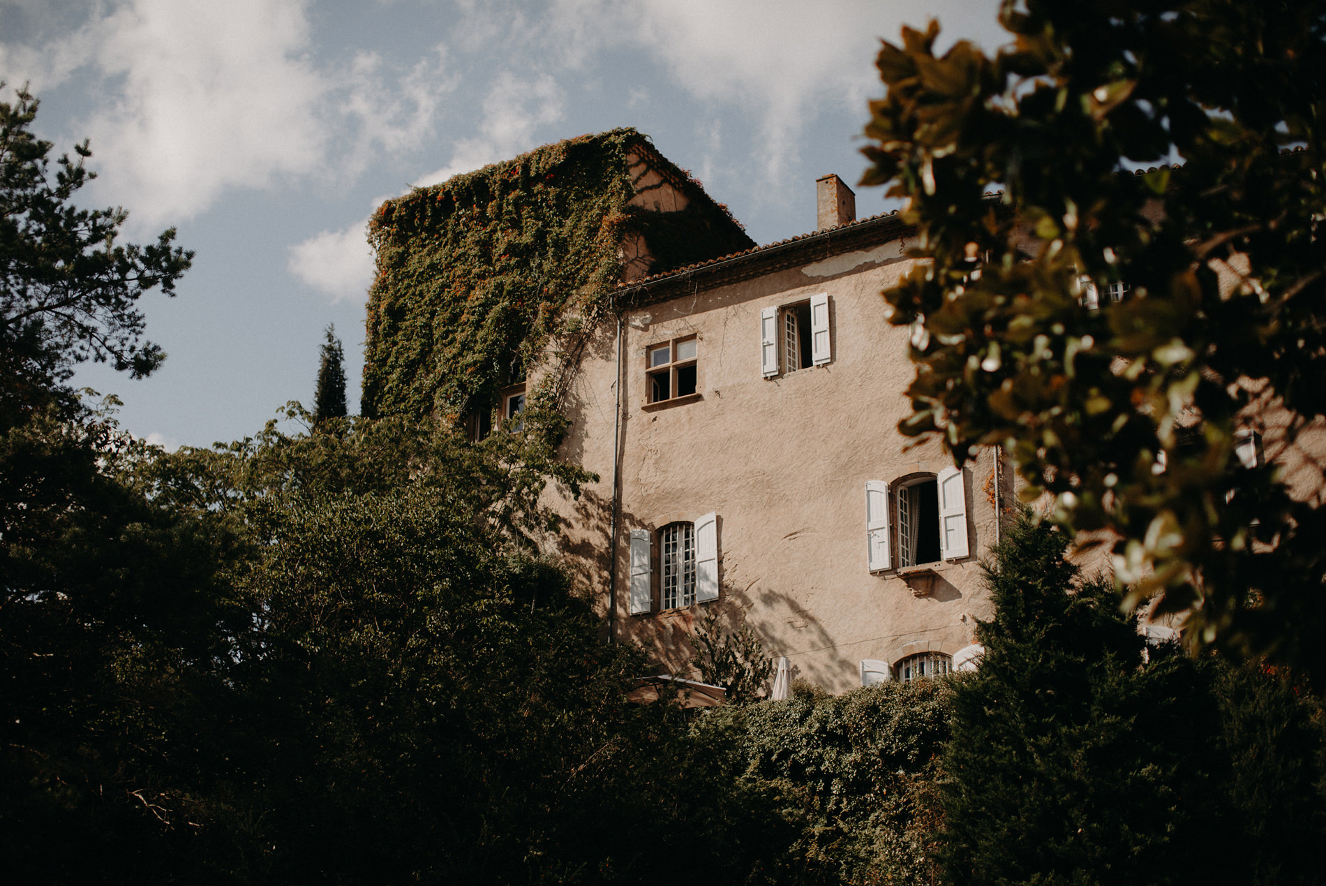 Labbaye chateau de camon wedding