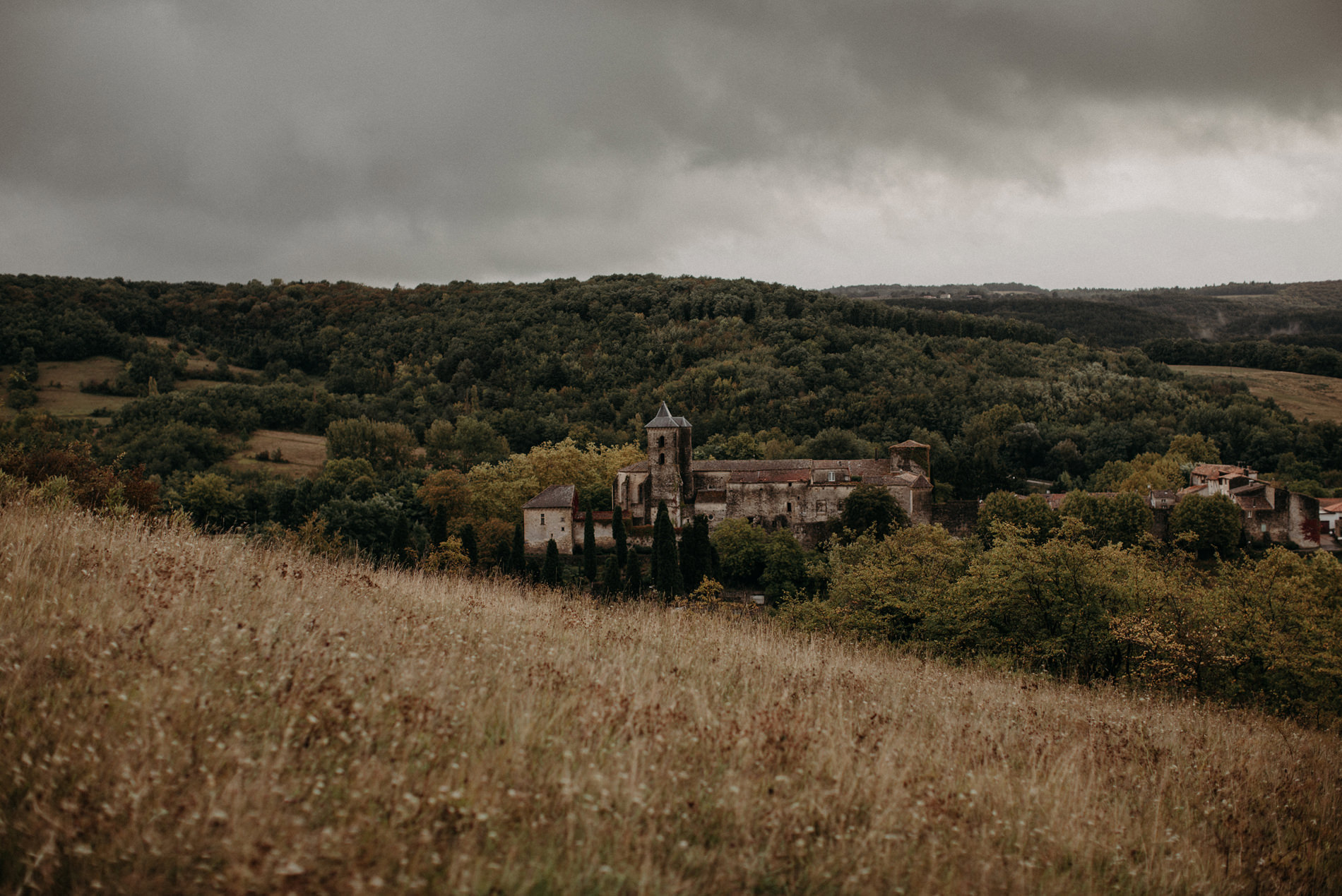 Labbaye chateau de camon wedding