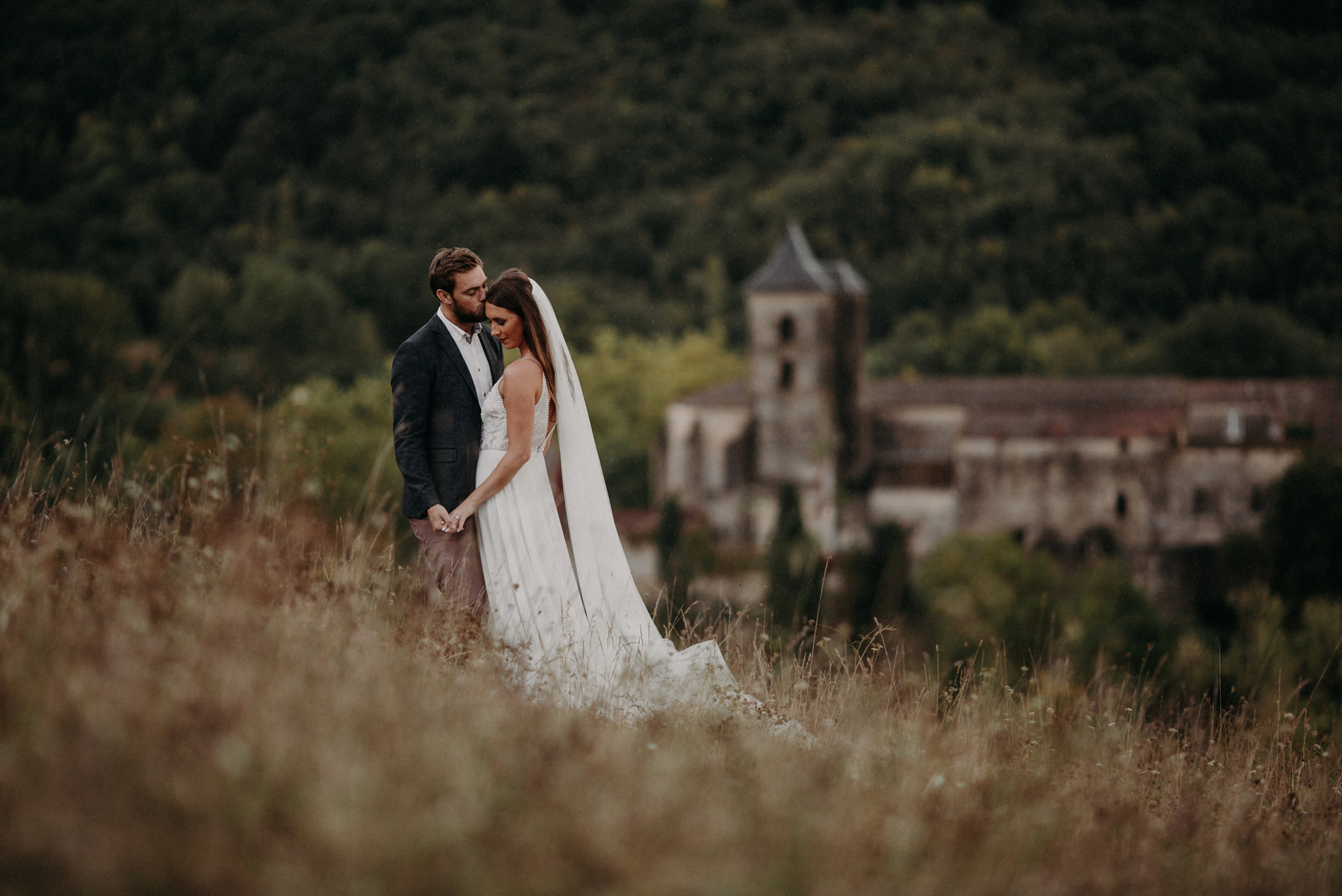 Labbaye chateau de camon wedding